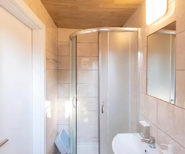 Appartement Southwest 3 With Aircon & Free Parking