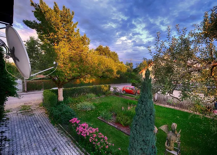 Southwest 3 With Aircon & Free Parking *